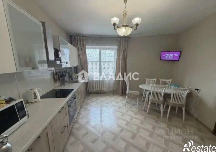 3-комн квартира улица Бабушкина, 13А,  д. 13А