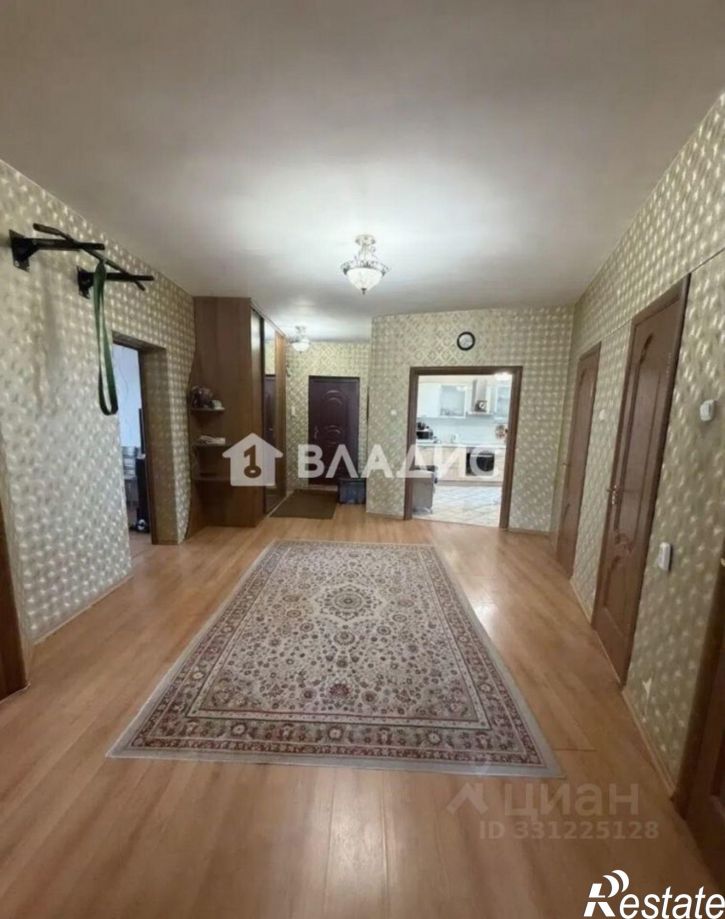 3-комн квартира улица Бабушкина, 13А,  д. 13А
