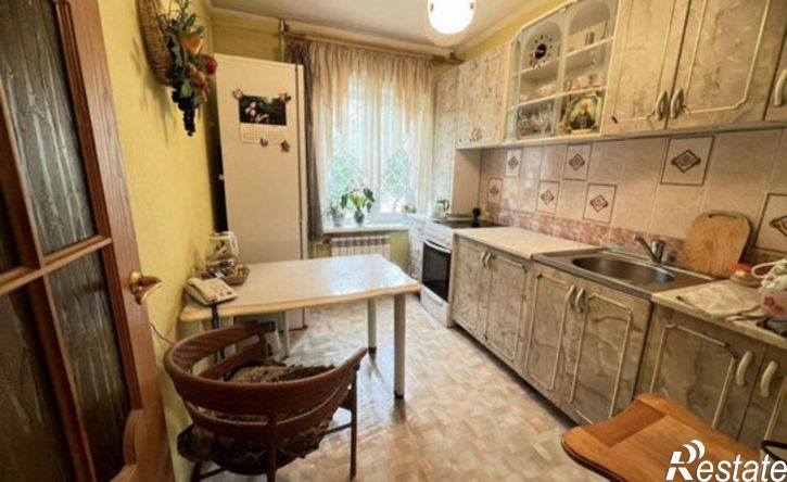 3-комн квартира пр-кт Строителей, 52,  д. 52