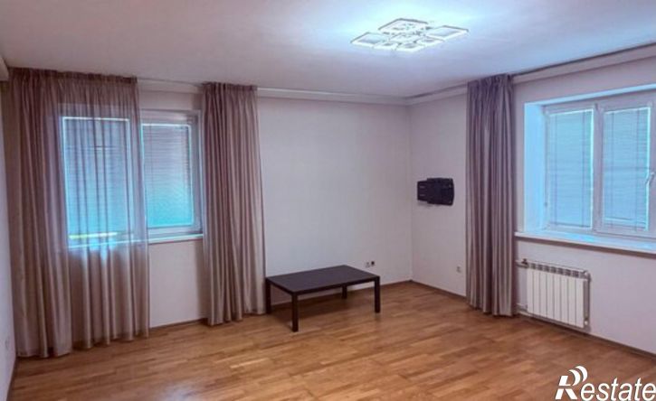 3-комн квартира ул Бабушкина, 180,  д. 180