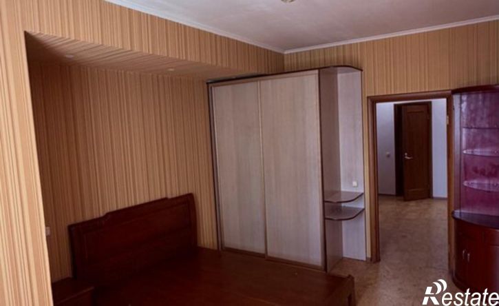 3-комн квартира ул Бабушкина, 180,  д. 180