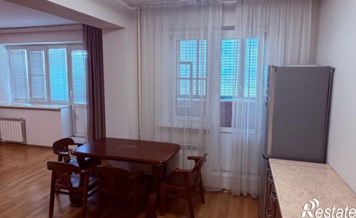 3-комн квартира ул Бабушкина, 180,  д. 180
