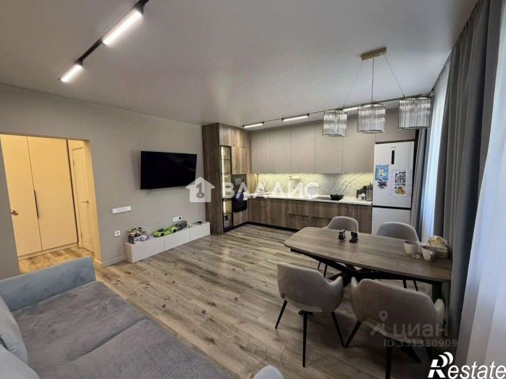 3-комн квартира микрорайон 140Б, 7