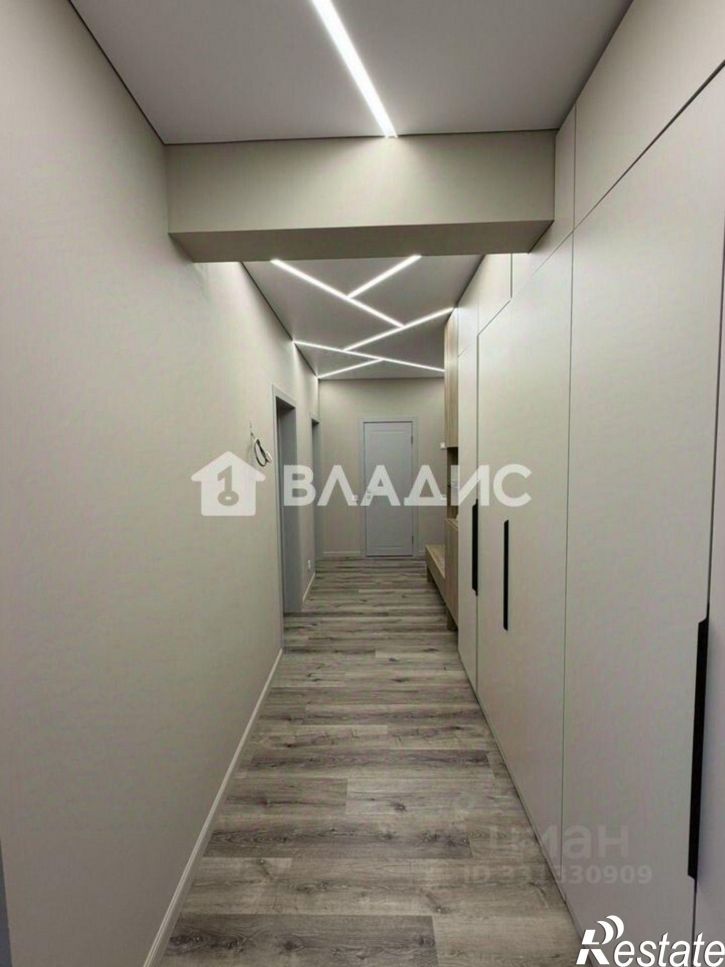 3-комн квартира микрорайон 140Б, 7