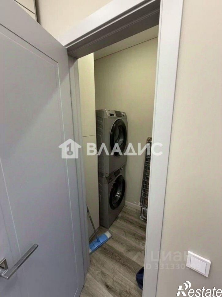 3-комн квартира микрорайон 140Б, 7