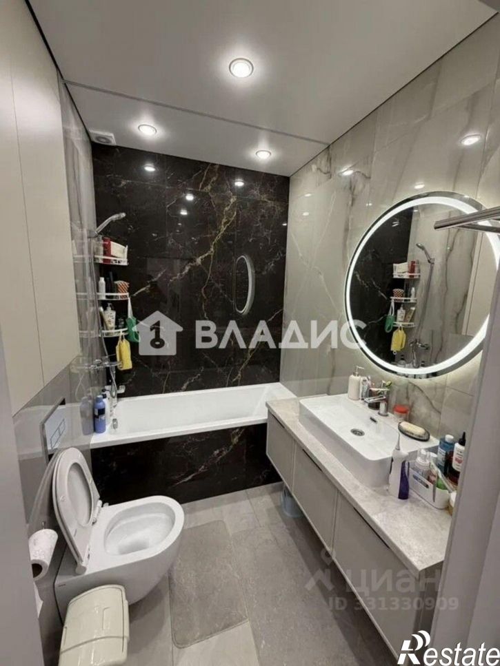 3-комн квартира микрорайон 140Б, 7