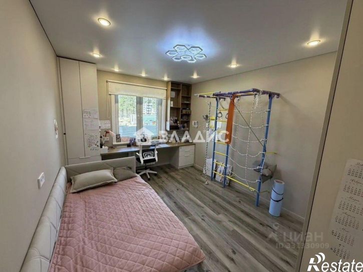 3-комн квартира микрорайон 140Б, 7