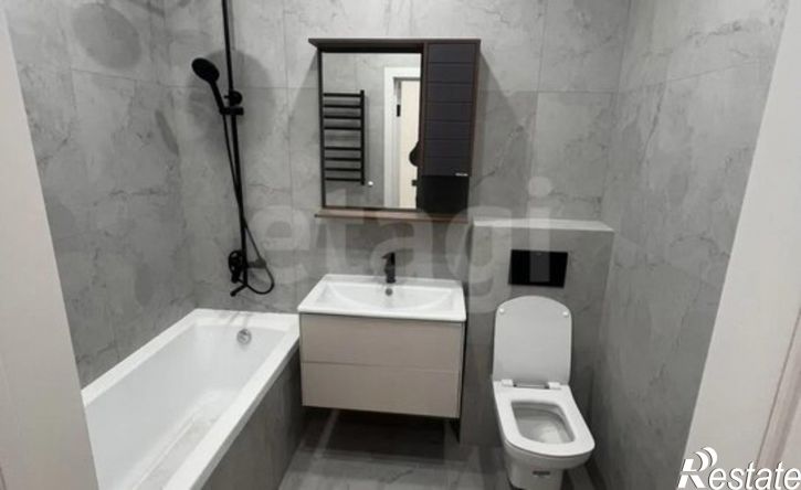 3-комн квартира микрорайон 140Б, 10