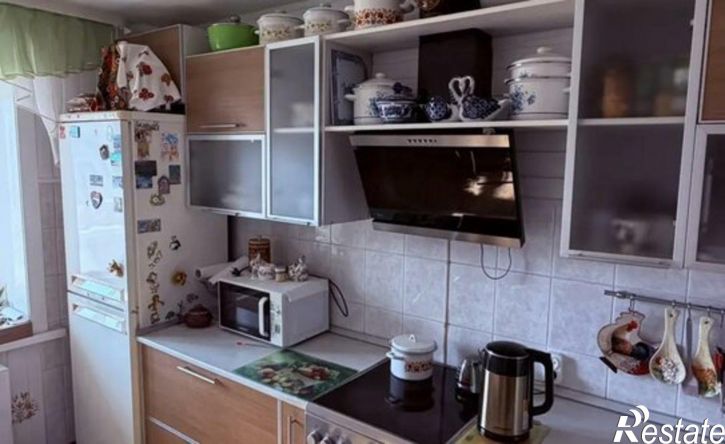 2-комн квартира 111-й микрорайон, 11