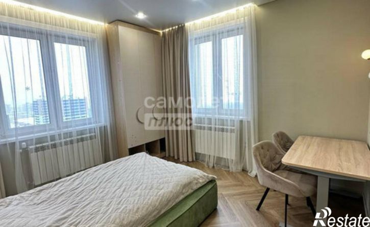 3-комн квартира микрорайон 140Б, 4