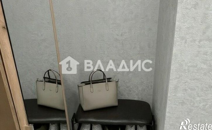 2-комн квартира ул Крылова, 2Д/1,  д. 2Д/1