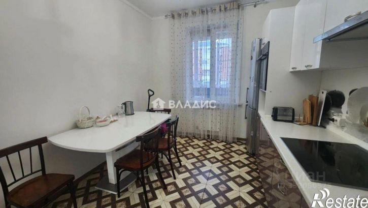 2-комн квартира микрорайон 140А, 16
