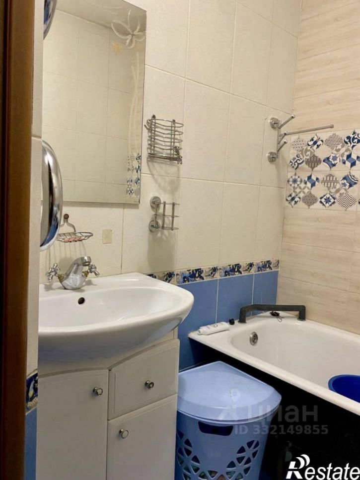 3-комн квартира пр-кт Строителей, 18,  д. 18
