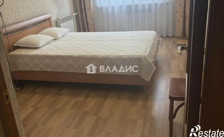 3-комн квартира пр-кт Строителей, 42,  д. 42