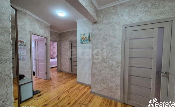 3-комн квартира микрорайон 140А, 25