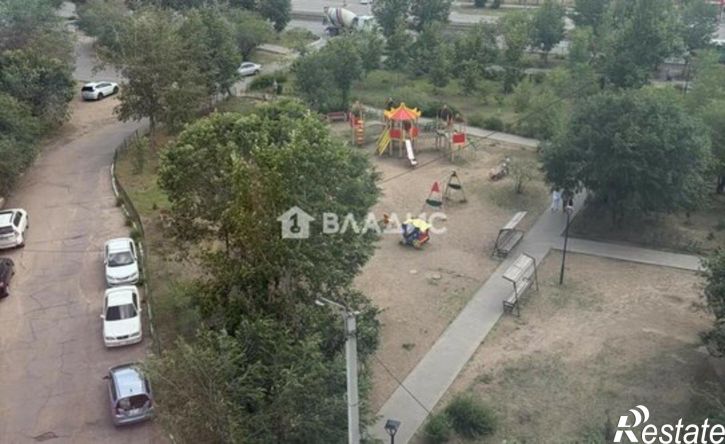 3-комн квартира пр-кт Строителей, 42,  д. 42