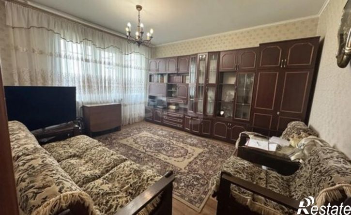 2-комн квартира ул Сенчихина, 1,  д. 1
