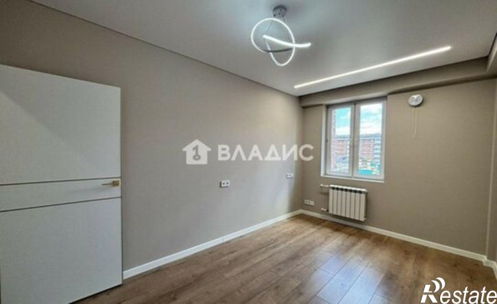 3-комн квартира улица Москалёва, 6