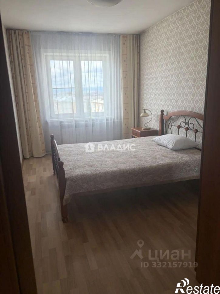 3-комн квартира пр-кт Строителей, 42,  д. 42