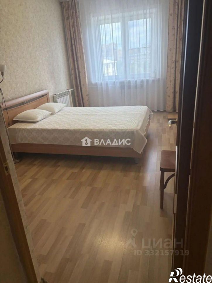 3-комн квартира пр-кт Строителей, 42,  д. 42
