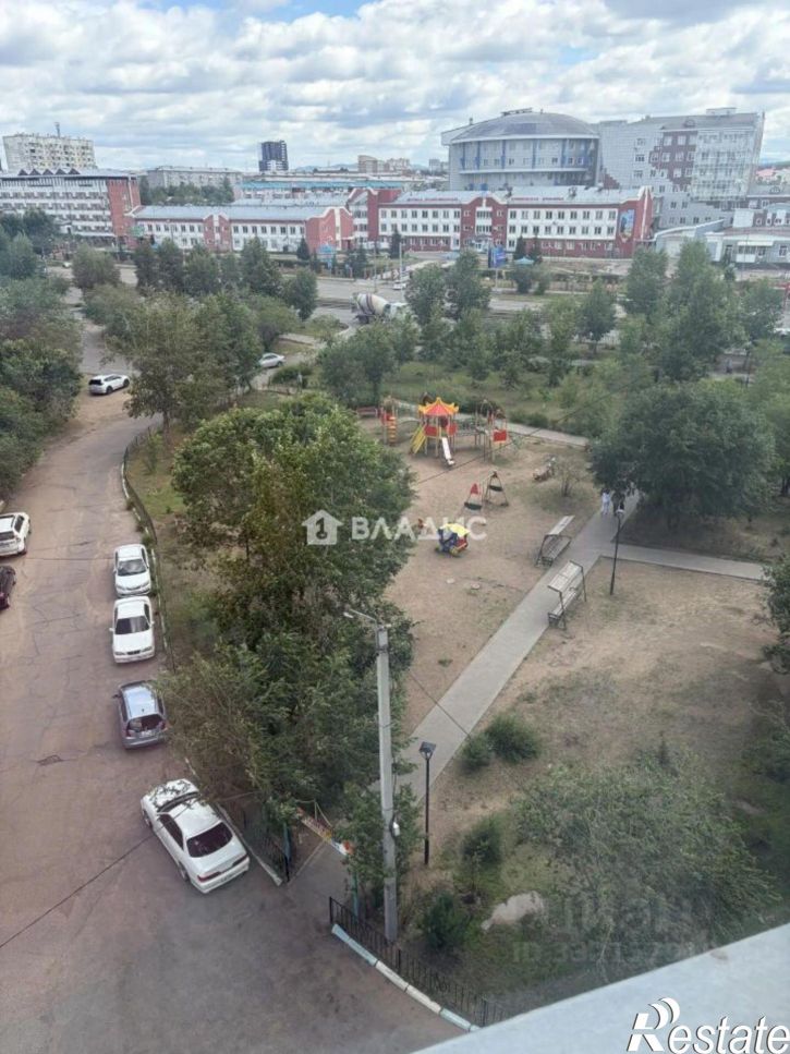 3-комн квартира пр-кт Строителей, 42,  д. 42