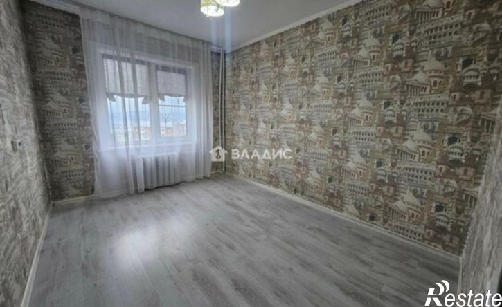 2-комн квартира микрорайон Зелёный, 9