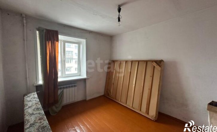 4-комн квартира пр-кт 50-летия Октября, 4,  д. 4