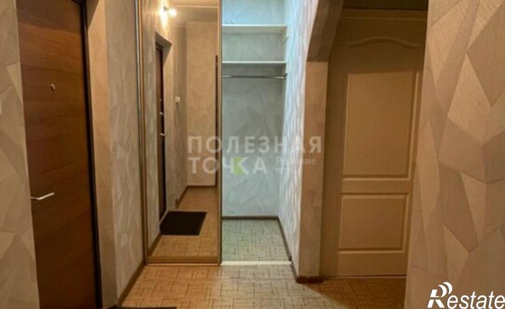 2-комн квартира 111-й микрорайон, 5/1