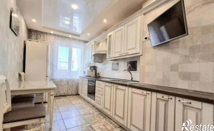 3-комн квартира пр-кт Строителей, 56А,  д. 56А
