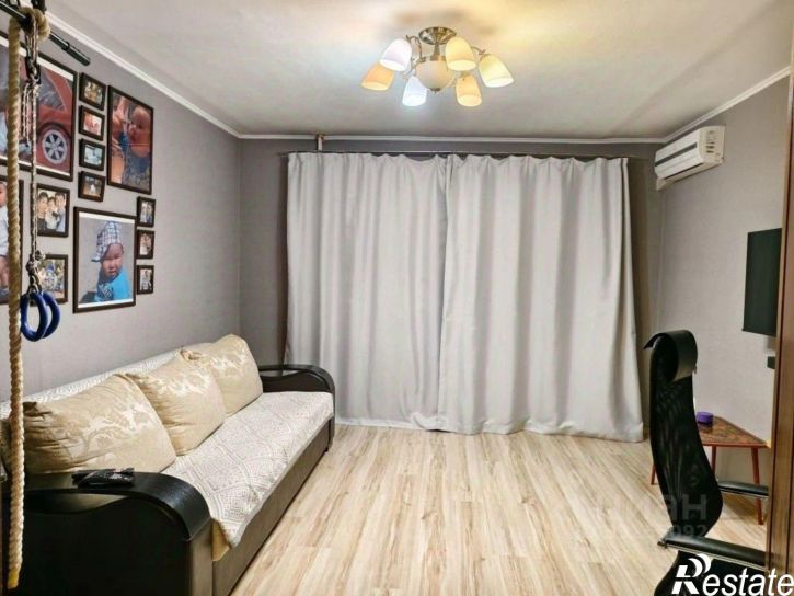 3-комн квартира ул Шумяцкого, 8,  д. 8