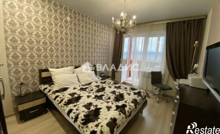 3-комн квартира микрорайон 140А, 24