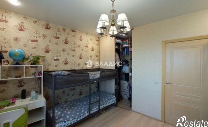 3-комн квартира микрорайон 140А, 24