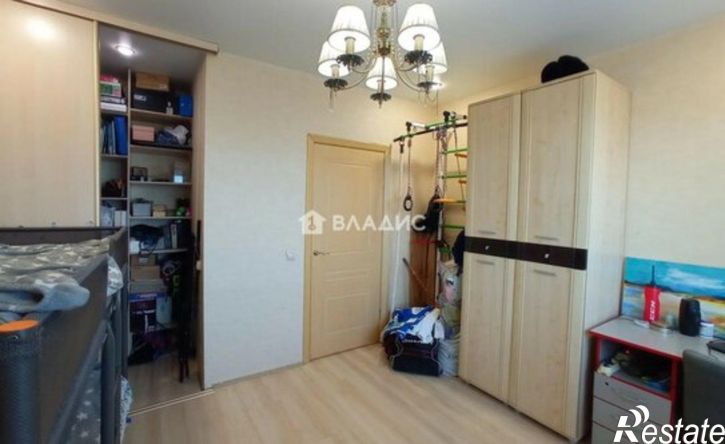 3-комн квартира микрорайон 140А, 24
