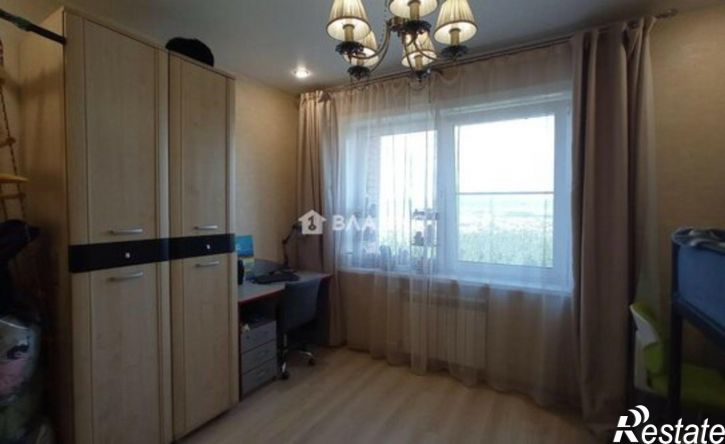 3-комн квартира микрорайон 140А, 24