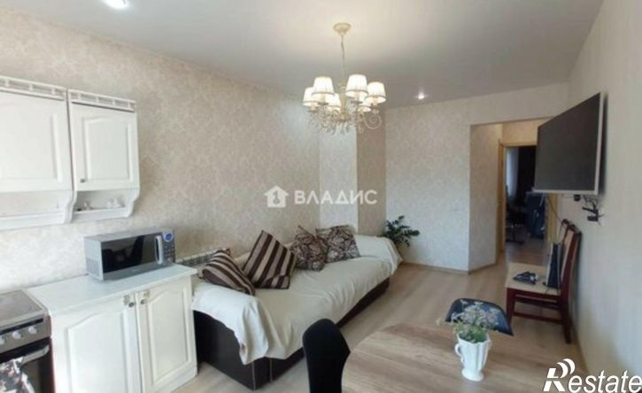 3-комн квартира микрорайон 140А, 24