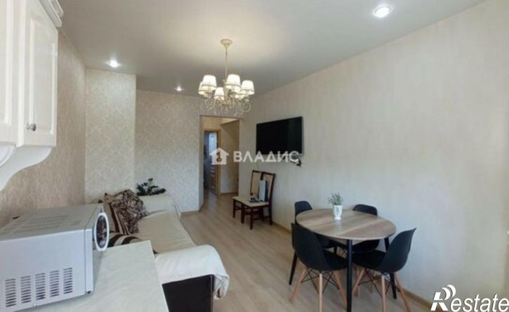 3-комн квартира микрорайон 140А, 24