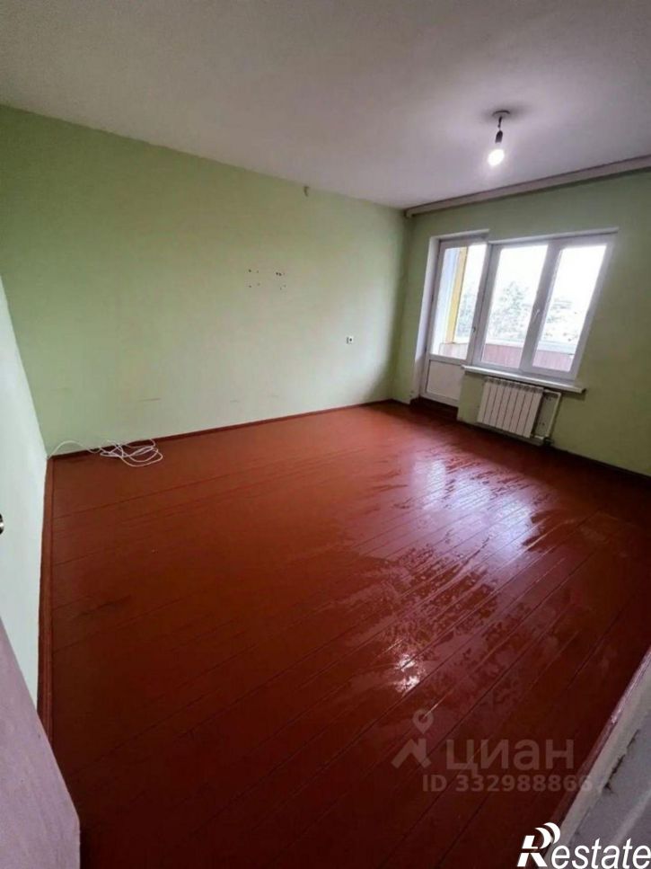 3-комн квартира 111-й квартал, 5/2
