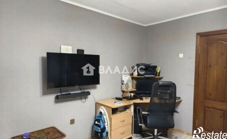 3-комн квартира ул Шумяцкого, 8,  д. 8