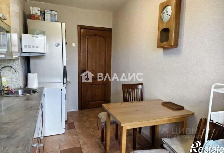 3-комн квартира ул Шумяцкого, 8,  д. 8