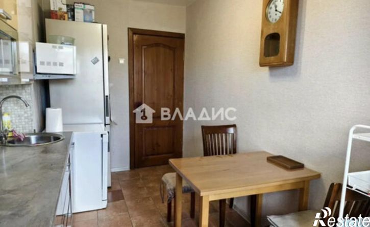 3-комн квартира ул Шумяцкого, 8,  д. 8