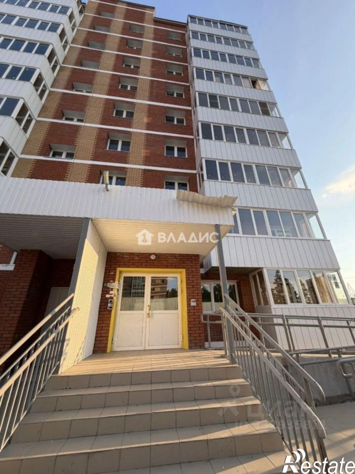 2-комн квартира 142-й микрорайон, 11