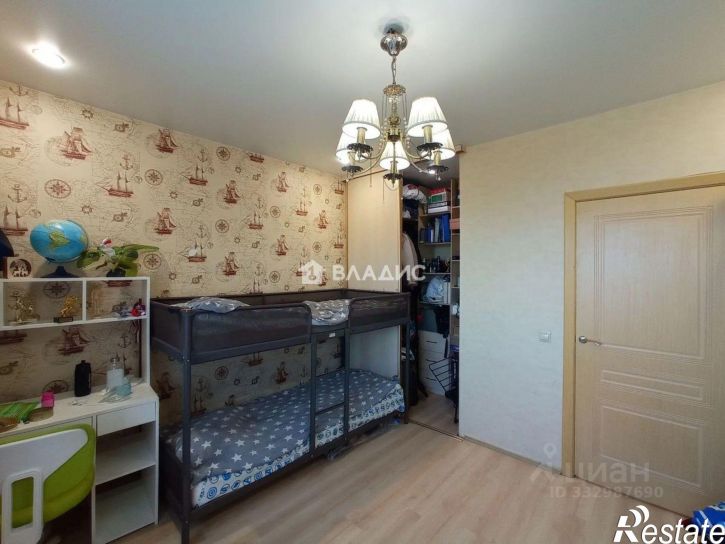 3-комн квартира микрорайон 140А, 24