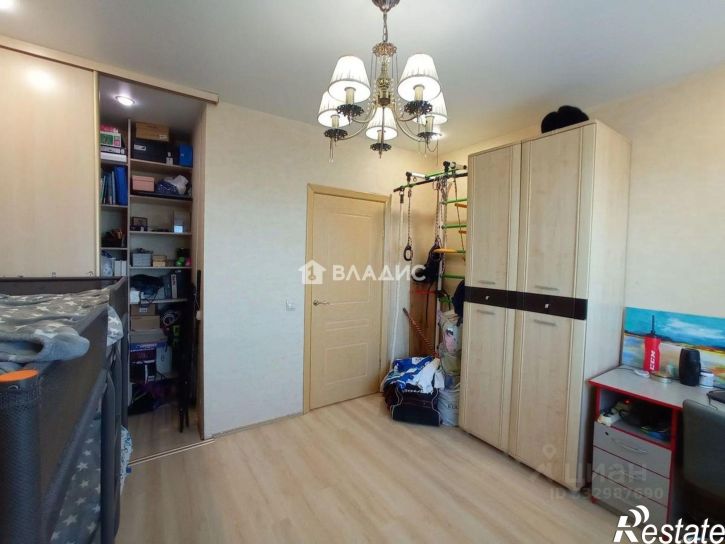 3-комн квартира микрорайон 140А, 24