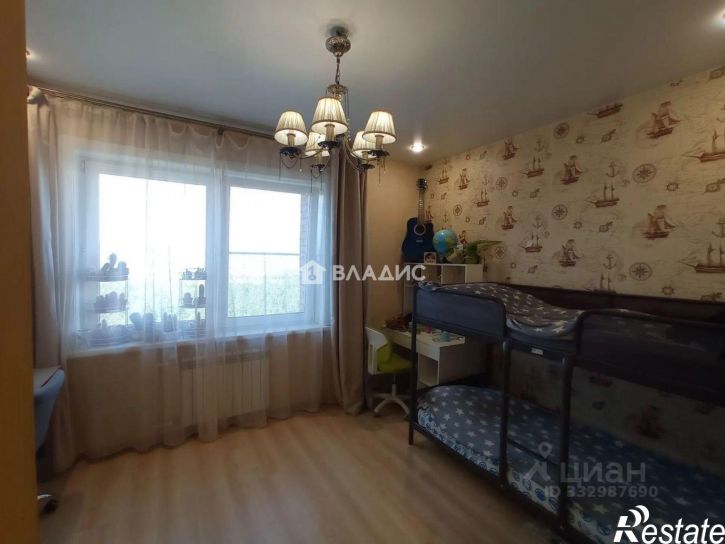 3-комн квартира микрорайон 140А, 24