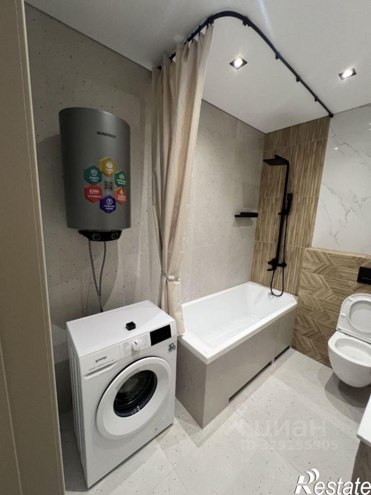 2-комн квартира ул Виталия Сукуева, 1 4,  д. 1 4,  к. 4