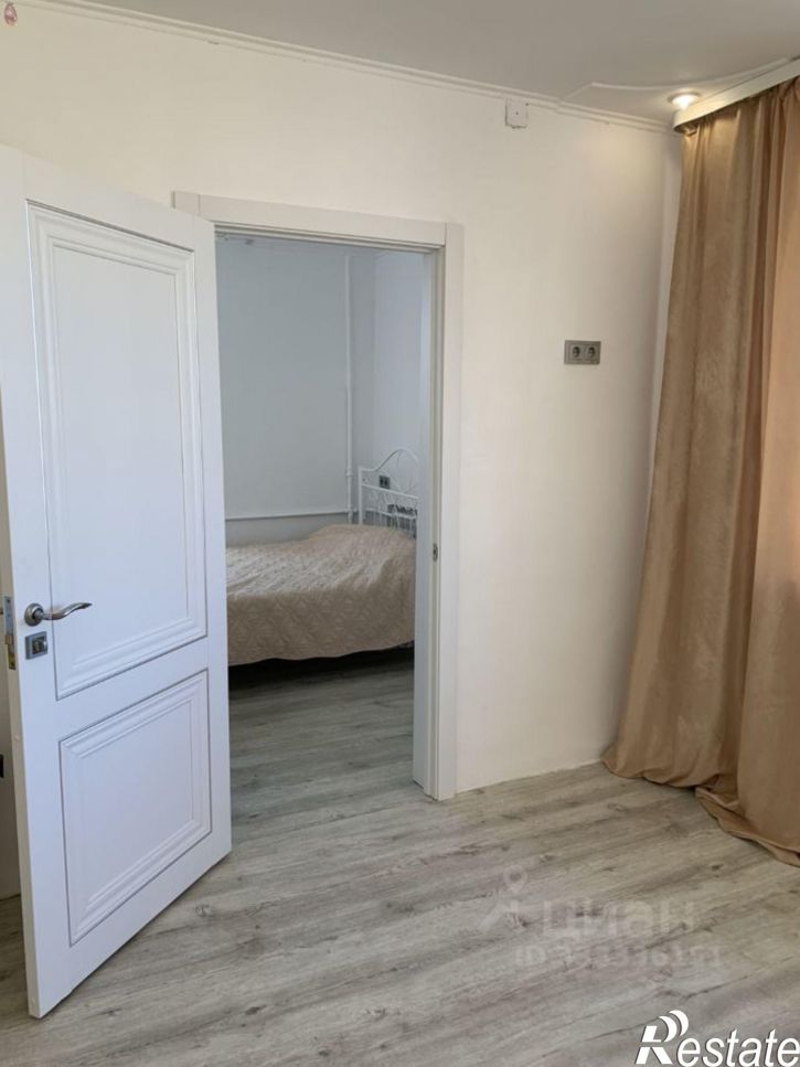 3-комн квартира ул Каландаришвили, 25,  д. 25