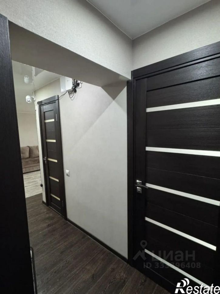 3-комн квартира ул Радикальцева, 2,  д. 2