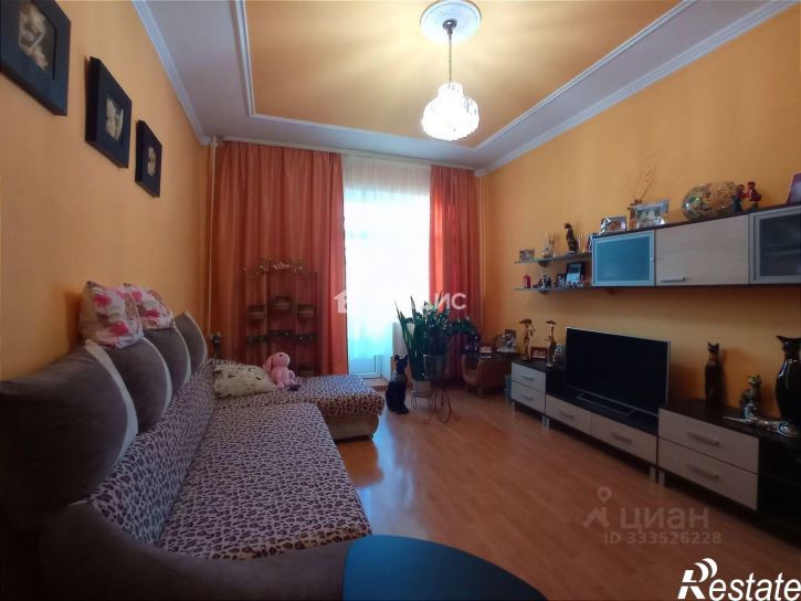 3-комн квартира 110-й микрорайон, 1