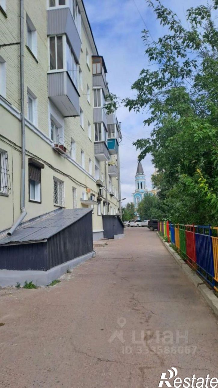 3-комн квартира пр-кт 50-летия Октября, 44,  д. 44