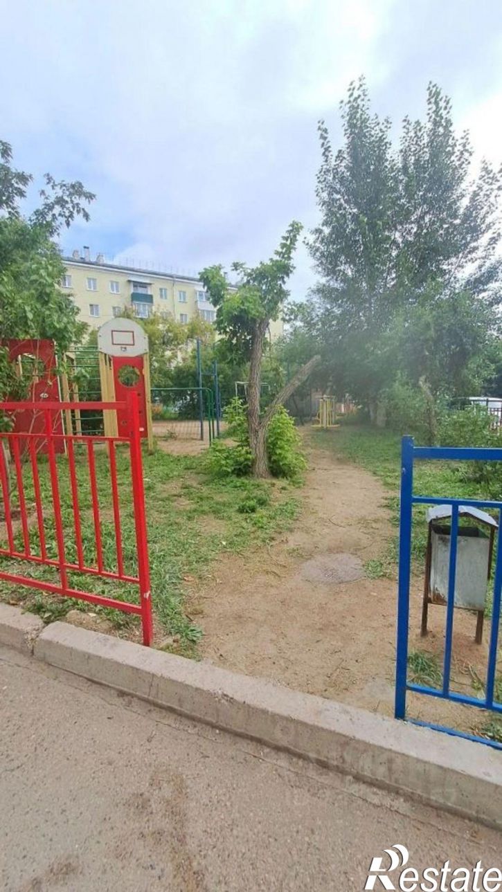 3-комн квартира пр-кт 50-летия Октября, 44,  д. 44